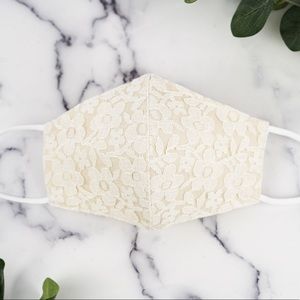 Vanilla lace face mask, 3 layers /w filter pocket